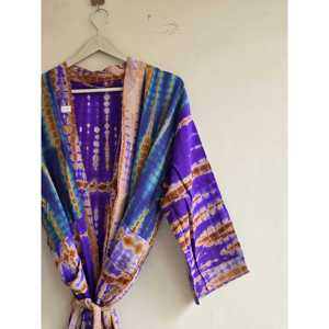 Robe kimono tie-dye bohème faite à la main pour femme, paréo de luxe style sari - Product Image 1