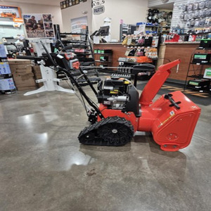 Barredora de nieve ARIENS COMPACT TRACK 24 2024 |   Sopladora de Nieve Ariens Compact Track 24 de Dos Etapas, Motor AX de 223cc, Tracción sobre Orugas de 24 Pulgadas - Product Image 1