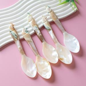 Cuillères à caviar en nacre de haute qualité avec polissage miroir - Ensemble de service de restaurant pour la crème glacée, le sel et le café - Product Image 5