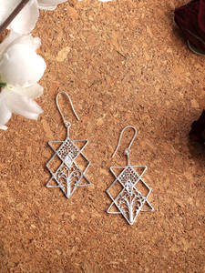 Pendientes de tuerca brillantes de alto grado más vendidos directamente del proveedor indio - Product Image 2