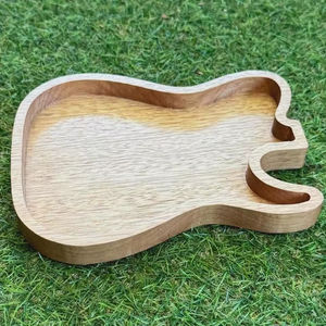 Plateau de service en bois de chêne avec coins arrondis, Assiette en bois, Planche de service Accessoires d'espace de travail faits à la main | Affiné | - Product Image 1