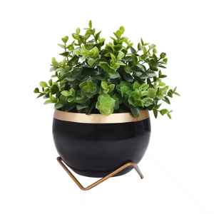 Ensemble de 3 jardinières en métal gratuites avec une élégante bande dorée, parfaites pour les jardins extérieurs et la décoration de la maison. & Vase haute vente - Product Image 2