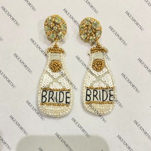 Pendientes bohemios hechos a mano con cuentas de oro blanco para bodas y ocasiones especiales para damas de honor - Product Image 5