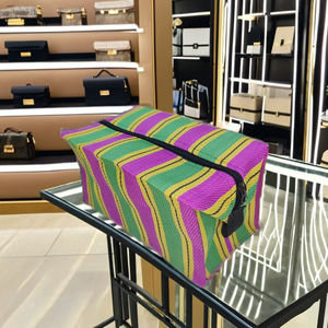 Étui à fermeture éclair pour femmes, fait à la main, écologique, pochettes à rayures multicolores, en nylon recyclé tissé géométrique - Product Image 1