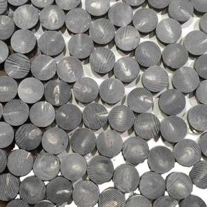 Personnalisation en gros 4 trous de haute qualité de couleur noire naturelle brun buffle bouton en corne véritable par l'artisanat en croissant - Product Image 1