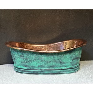 Bañera de alta calidad con una fantástica patina verde cobre, ricos tonos de cobre que añaden interés visual sin dominar el espacio. - Product Image 2