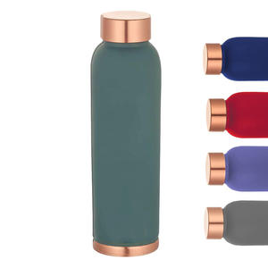 Bouteille d'eau potable en cuivre pour yoga à la gravure de style unique Bouteille d'eau en cuivre en métal avec couvercle anti-fuite avancé - Product Image 6