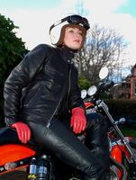 Costumes pour filles Veste et pantalon de moto de qualité supérieure en cuir de course avec logo personnalisé en cuir de couleur personnalisée