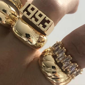 แหวนเพชรโมอิสซาไนต์ดีไซน์สวยหรู ประดับเพชรทรงมาร์คีส์ ชุบทอง เหมาะสำหรับงานแต่งงานและงานเลี้ยงสำหรับผู้หญิง - Product Image 1