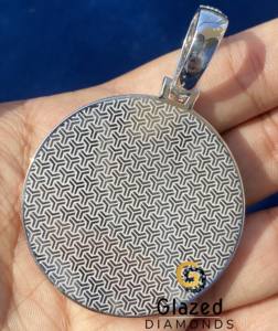 จี้เพชรโมอิสซาไนต์แบบสั่งทำพิเศษ เงินแท้ 925 คุณภาพ VVS ผ่านการทดสอบเพชร พร้อมใส่รูปภาพสไตล์ฮิปฮอป - Product Image 2