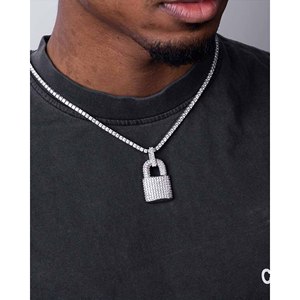 Colgante de Candado de Moissanita de Oro de 14K con Diamantes - Categoría de Producto - Product Image 6
