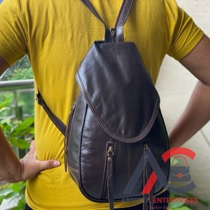 Nuevo estilo Vintage Brown Crunch Mochila de cuero Mochila de viaje Bolsa de viaje de gran capacidad de cuero de oficina - Product Image 1
