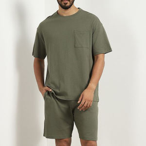 Conjunto corto de ropa informal de verano para hombre Camiseta y pantalones cortos de gran tamaño de nuevo diseño de algodón y poliéster de alta calidad - Product Image 1