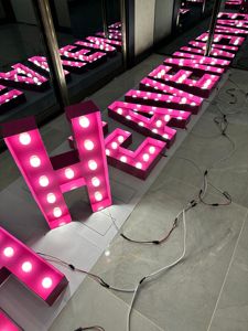 Letras Decorativas Personalizadas de 90 cm/3 pies con la Palabra <span class=keywords><strong>LOVE</strong></span> e Iniciales para Decoración de Escenarios de Boda - Product Image 6