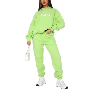 ชุดวอร์มมีฮู้ดสำหรับผู้หญิงชุดวอร์มเสื้อครอปมีฮู้ดแบบหนาโลโก้ออกแบบได้ตามต้องการ - Product Image 1