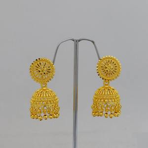 Pendientes de estilo Jhumka chapados en oro de diseño tradicional, pendientes Jumkha de un paso de la mejor calidad para pendientes especiales africanos de Dubái - Product Image 1