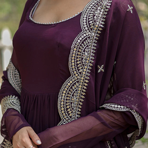 Élégante robe à 5 couches à volants en fausse floraison avec doublure en coton et paillettes brodées Dupatta Full Sleeve Party Wear - Product Image 1