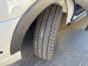 Nouveau 2023 pour Transit 350 XLT Diesel Manuelle R16 Conduite à Gauche Fourgonnette avec Caméra Arrière, Galerie de Toit Métallique, Intérieur Foncé - Product Image 6