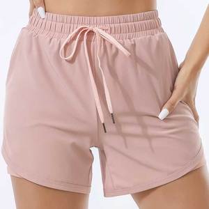 Shorts de Mujer, Casuales, de Poliéster, Cintura Media, a la Moda, Ropa Urbana, con tu Propio Logotipo - Product Image 1