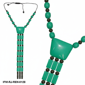 Collar Floral de Resina Hecho a Mano Prime Quaintrelle, Colgante Botánico con Copos de Oro, Joyería Elegante y Romántica para Ella - Product Image 1