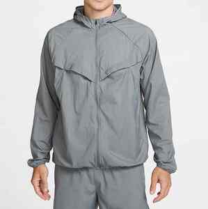 Cortavientos Resistente Hecho para Soportar el Desgaste Diario y las Condiciones Climáticas Ligeras, Cortavientos para Hombre - Product Image 2