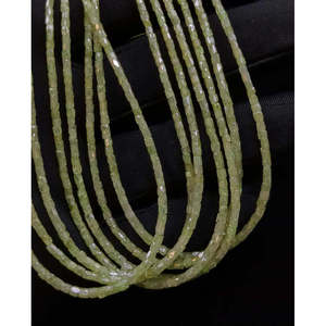 Diamants verts naturels facettés en forme de coussin de 1,3 à 2,5 mm, excellente et bonne taille, diamants bruts pour la création de bijoux - Product Image 1