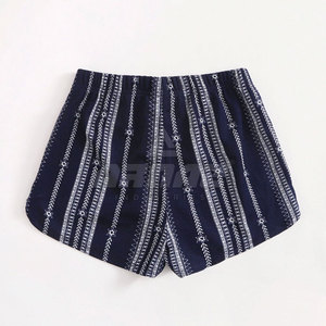 กางเกงขาสั้นสตรีแบบใส่สบายเอวยางยืดและผ้าสัมผัสนุ่มพริ้ว - Product Image 2