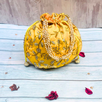 Brodé Zari travail poignet sac à main pour mariage Potli sac retour cadeaux pour femmes fil ethnique brodé femmes sacs à main