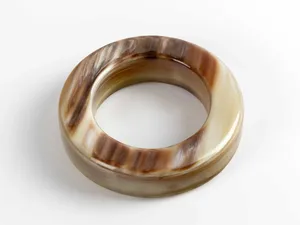Corne artisanale et rond de serviette en métal Décor de table élégant avec plusieurs finitions et thèmes Parfait pour un placement de serviettes élégant - Product Image 2