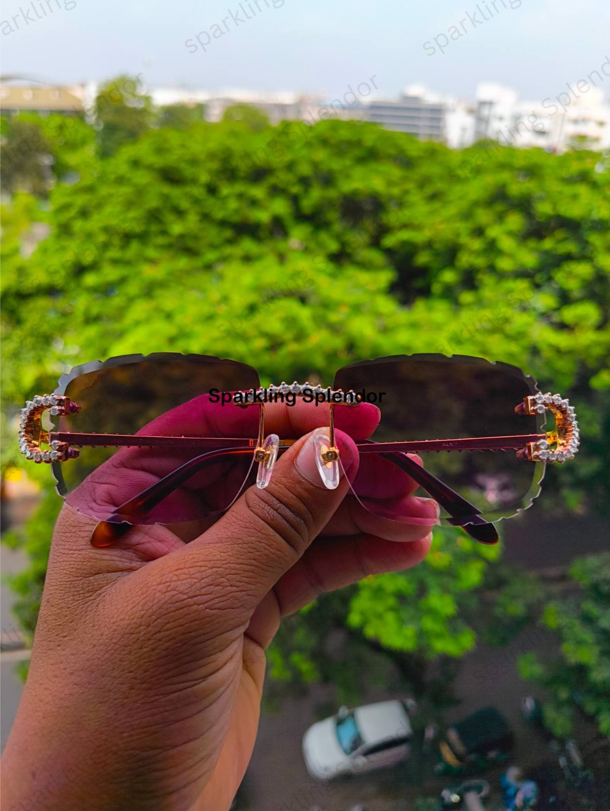 สีน้ำตาล