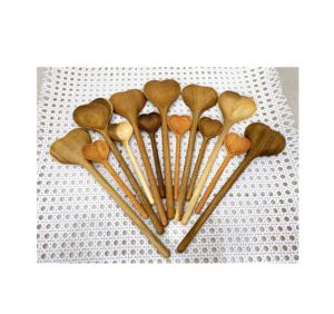 Cucharas de corazón de madera natural, cucharas de palisandro hechas a mano, cucharas talladas a mano, decoración del hogar de cocina, cubiertos de cocina únicos - Product Image 1