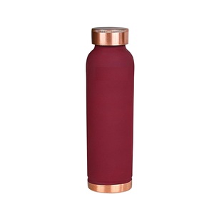 Botella de agua moderna de cobre de color negro con diseño martillado en la parte superior e inferior Más vendido disponible al precio más bajo para la venta - Product Image 4