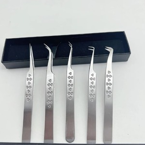 Vente en gros Meilleur produit Pince à épiler pour extensions de cils en argent à 5 points différents et poignée en forme de cœur / Emballage en boîte noire - Product Image 3