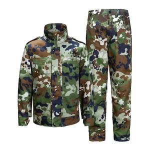 Uniforme tactique, camouflage Uniformes imperméables de camouflage d'extérieur les plus vendus Uniformes tactiques respirants Costume pour hommes - Product Image 1
