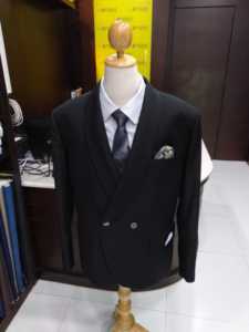 Costume d'affaires 3 pièces coupe ajustée sur mesure pour homme 100% laine smoking sur mesure plissé sur le devant - Product Image 2