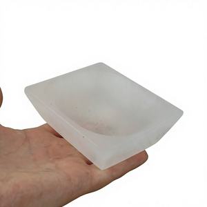 Cuenco de Selenita Cuadrado Tallado con Escultura de Ángel Grabada - Product Image 1