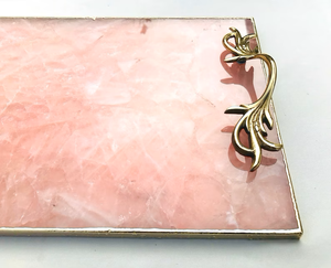 Hermosa bandeja de servicio de piedra de ágata Rosa Nuevo estilo Forma de rectángulo Borde dorado con mango de latón Borde dorado - Product Image 5
