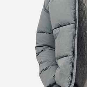 Chaqueta acolchada hecha a medida que combina la funcionalidad de la moda, la artesanía de calidad de exportación con una cremallera de poliéster de primera calidad - Product Image 4