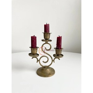 เชิงเทียนทองเหลืองแบบไม่ซ้ำใครสำหรับวางบนโต๊ะของตกแต่งบ้านของตกแต่งบ้านเชิงเทียนอินเดียดีไซน์หรูหรา - Product Image 5