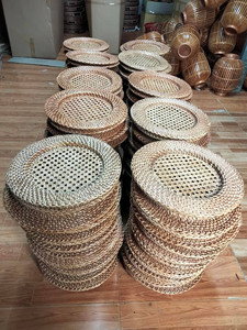 Plaque de chargeur en rotin Plaque de chargeur en rotin tissé à la main naturelle de haute qualité pour mariage - Product Image 3