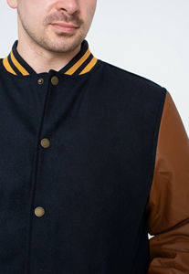 Chaqueta universitaria de invierno hecha a medida de alta calidad, chaqueta Bomber de manga de cuero con logotipo bordado personalizado para hombre - Product Image 2