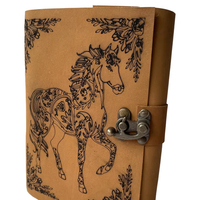 Journal en cuir véritable gaufré de conception unique de cheval fait à la main en laiton Antique C-Lock carnet de notes Deckle Edge papier carnet de notes