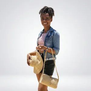 Sac bandoulière Ana au crochet, style bohème, motif géométrique, portable avec logo et fermeture à cadenas, usage quotidien estival, doublure en polyester - Product Image 4