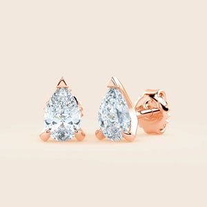 Boucles d'oreilles clous en diamant poire Blossomed Pear, avec diamants de laboratoire taille poire F+-VS 0,6 carat en or massif 14K, pour mariages et soirées. - Product Image 3