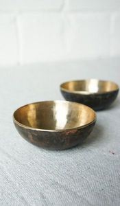 Bol à dattes en métal artisanal de qualité supérieure avec une touche artistique, idéal pour la décoration intérieure et la présentation des aliments - Product Image 2