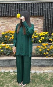 Ensembles coordonnés tendance et modestes pour toutes les saisons, designs modernes et élégants, tissus en viscose de soie douce de haute qualité, looks d'inspiration indienne et pakistanaise - Product Image 2