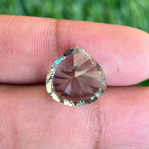 Direct Inde Fabricant Naturel Vert Aigue-Marine Poire Coupe Coeur Poli Pierres Précieuses En Vrac Fabrication de Bijoux Certifié IGI - Product Image 2