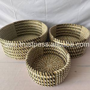 Lot de 3 paniers tissés en jonc de mer écologiques Panier tissé en tissu écologique du Vietnam pour le stockage des vêtements - Product Image 1