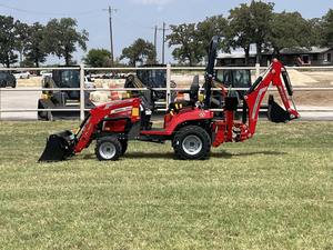 2025 Nouveau Massey Ferguson GC 1725MB 4x4 Mini tracteur agricole/chargeur/pelleteuse Compact 4wd avec roue 2WD de puissance nominale de 24.5hp - Product Image 5