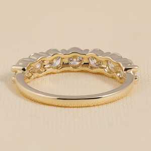 แหวนแต่งงานเพชรทรงกลม 4 มม. แบบครึ่งวง 7 เม็ด เพชรเพาะเลี้ยงในห้องปฏิบัติการ - Product Image 1